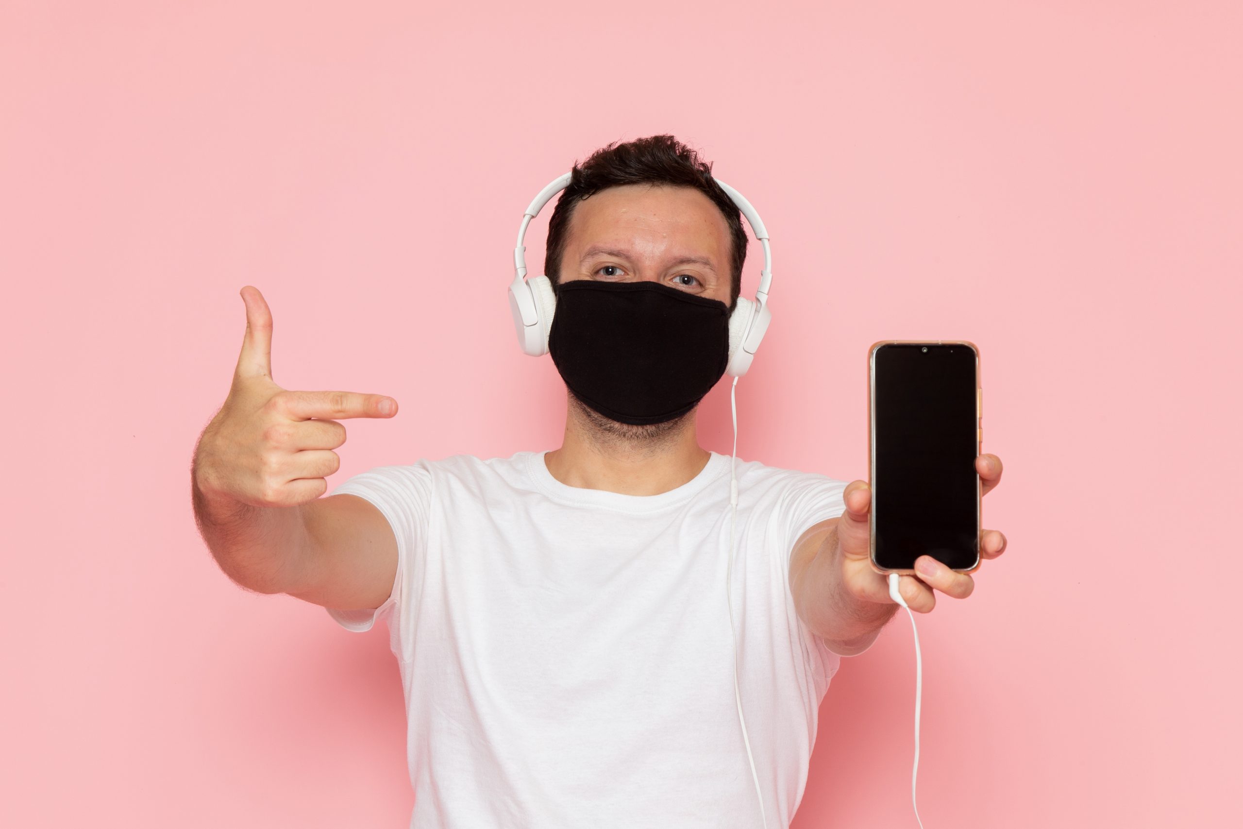 Top 10 aplicații pentru a "naviga" prin pandemia de Covid 19