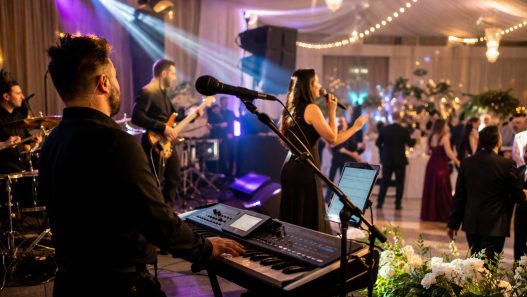 Ce alte servicii pot include formațiile de nuntă în preț?