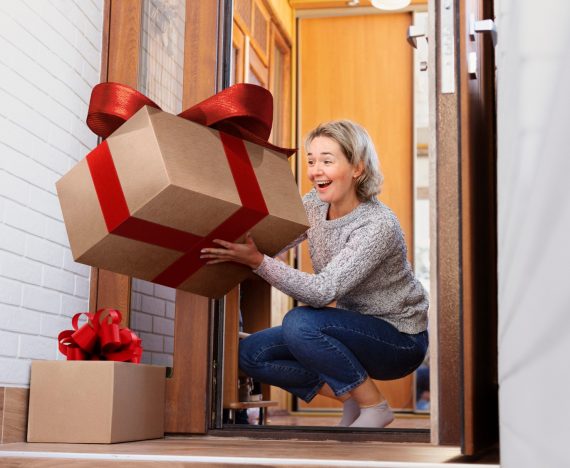 De ce să trimiți cadouri acasă atunci când lucrezi în străinătate?