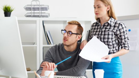 Cum se compară veniturile unui marketer afiliat cu cele ale unui specialist PPC