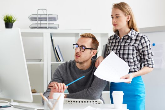 Cum se compară veniturile unui marketer afiliat cu cele ale unui specialist PPC